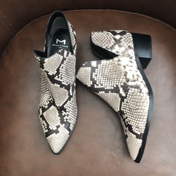 Marc Fisher LTD Yilda Leather Booties - Picture 4 of 8